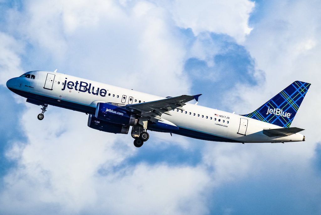 ✈️ Delta and JetBlue battle it out